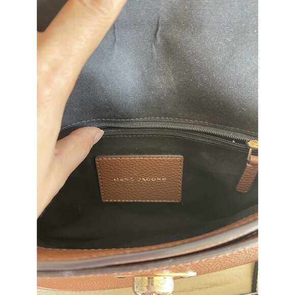 Marc Jacobs Small Signet Turnlock Saddle Bag Leather Cognac In Great Condition - Picture 6 of 7